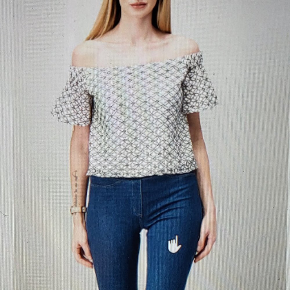 Walter Baker Mallory Top Navy Lace off-the-shoulder Top Size: Large NWT